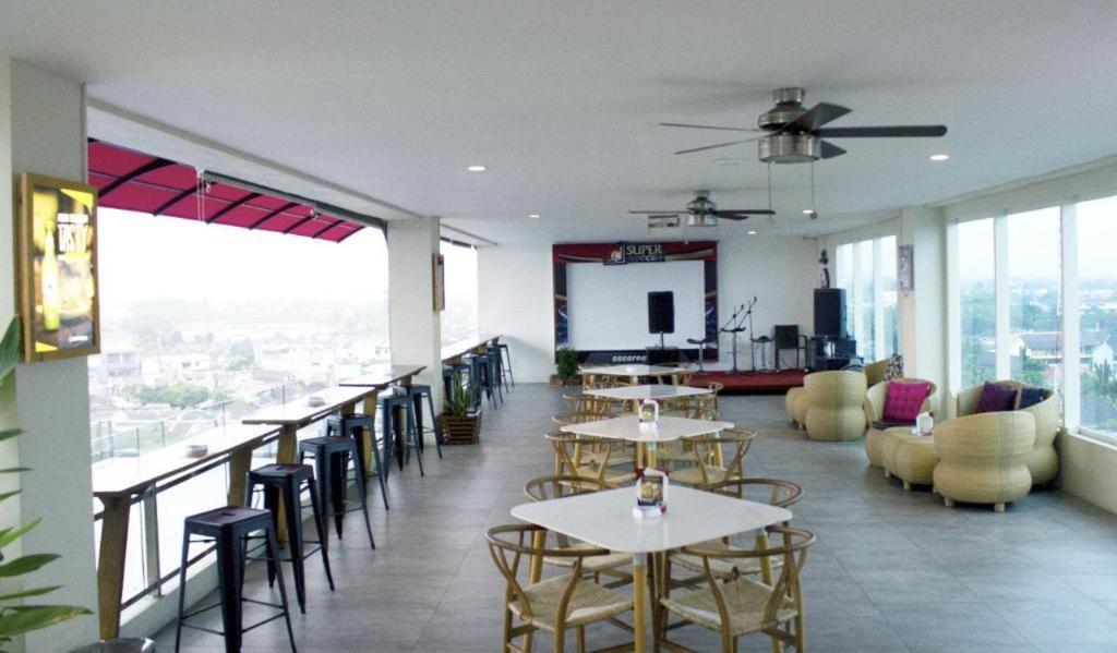 Java Lotus Hotel Jembel Dış mekan fotoğraf