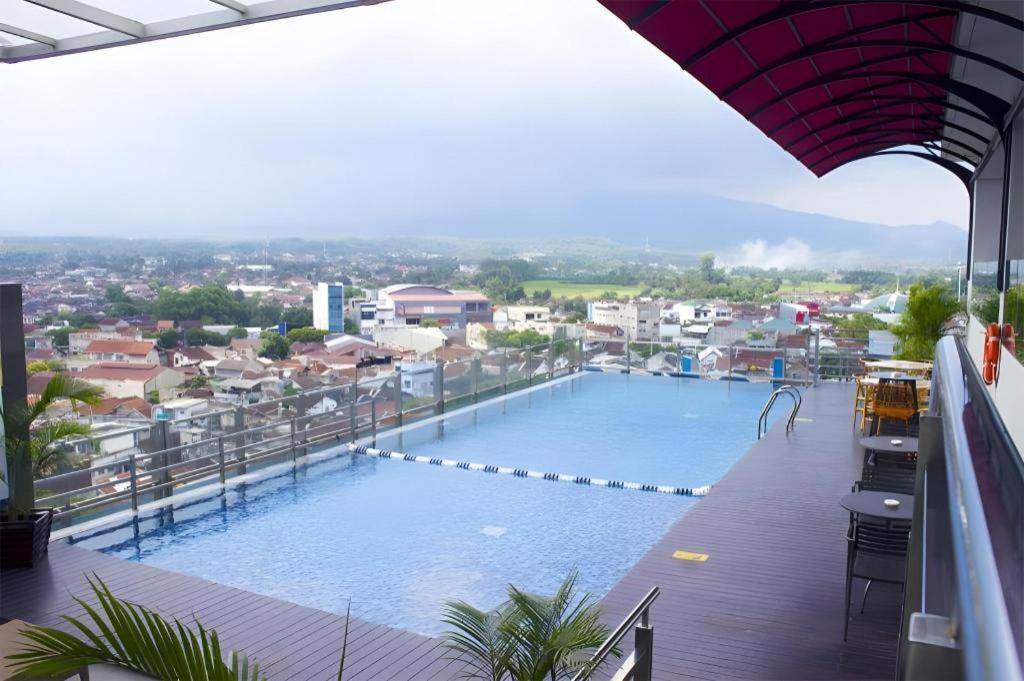 Java Lotus Hotel Jembel Dış mekan fotoğraf